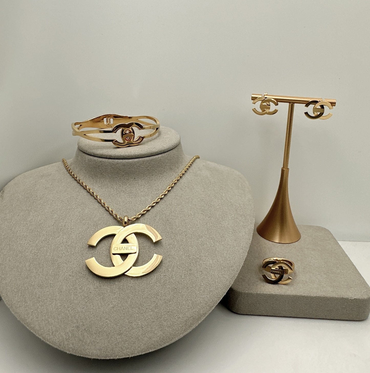 Luxury 18k Gold Plated Stainless Steel CC 4Piece Sets Gold